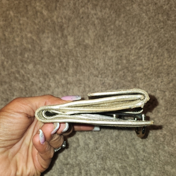 Gucci Beige and Gold Women's Wallet - Picture 8 of 11